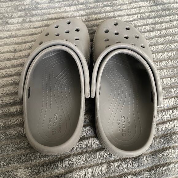 Crocs Kids Size 11 Classic Clog Gray Unisex Sandals Water Shoes - Picture 3 of 7